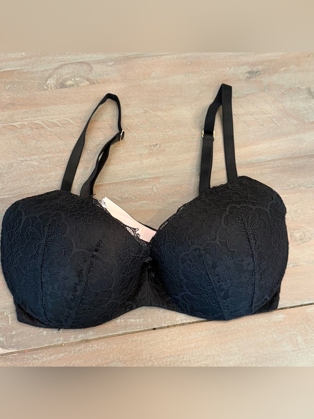 Victoria's Secret Body by Victoria Push Up Bra 32DD black lace Underwire padded